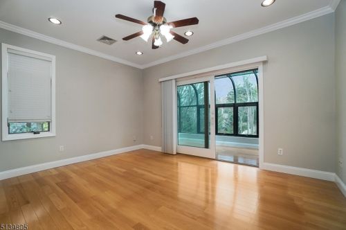 47 Hillside Ave, Berkeley Heights NJ 07922-1708 exterior