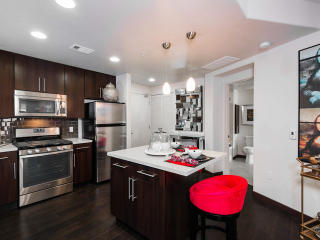 1234 La Brea Ave, Los Angeles CA  90019-1626 exterior