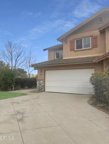 2263 Reina Cir, Oxnard, CA 93030-0129