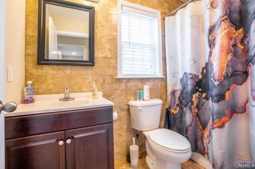 1777 Winfield St, Rahway NJ 07065-3540 exterior