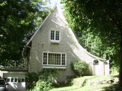 45 Chaske Ave, Newton, MA 02466-1116