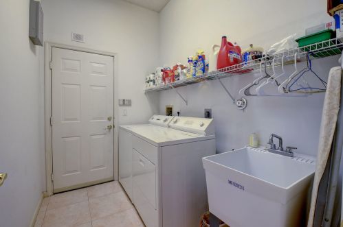 6871 Cairnwell Dr, Boynton Beach FL 33472-2960 exterior