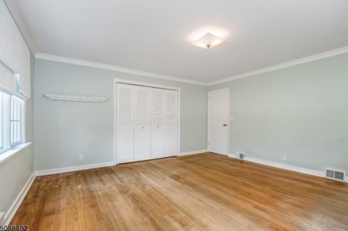 25 Knollwood Rd, Whippany NJ  07981-1820 exterior