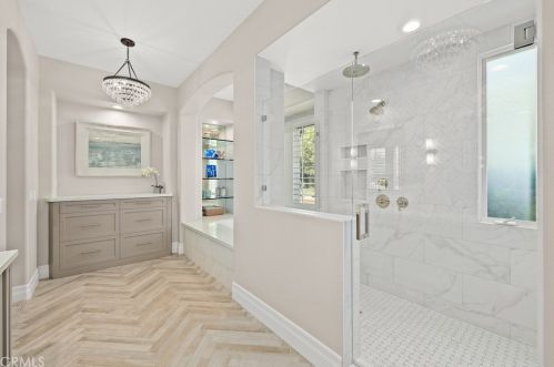 2440 Bronzewood Dr, Tustin CA  92782-4321 exterior