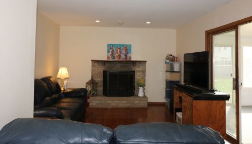 1222 Amberwood Dr, Bull Valley IL 60014-1825 exterior