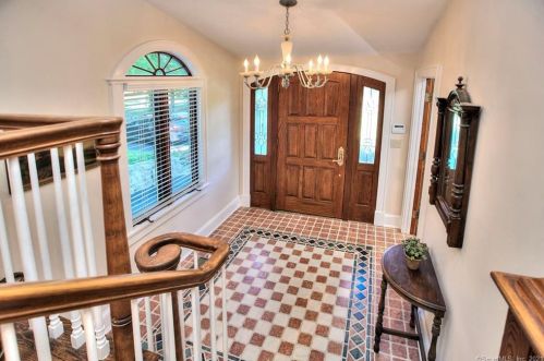 62 Bloomer Rd, Ridgefield, CT 06877-6006