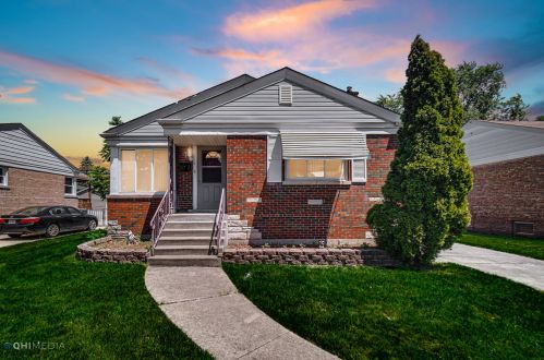 9213 Avers Ave, Chicago IL 60805-1415 exterior