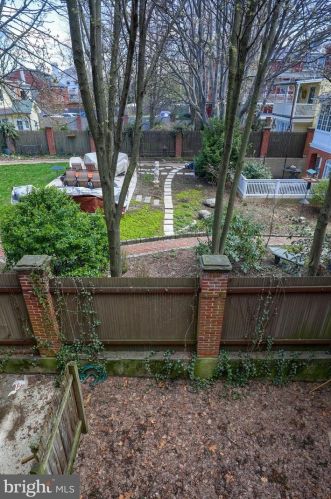 111 Lime St, Lancaster PA 17602-3638 exterior