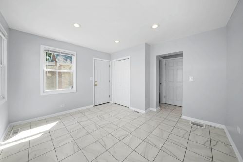 6538 Foster Ave, Chicago IL  60656-2245 exterior