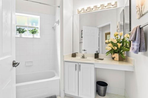 6392 Long Ky Ln, Boynton Beach FL 33472-2374 exterior