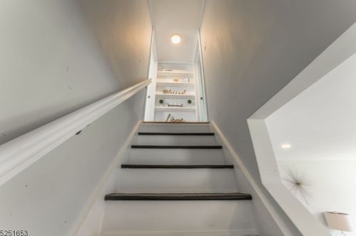 78 Henshaw Ave, Springfield NJ  07081-2210 exterior