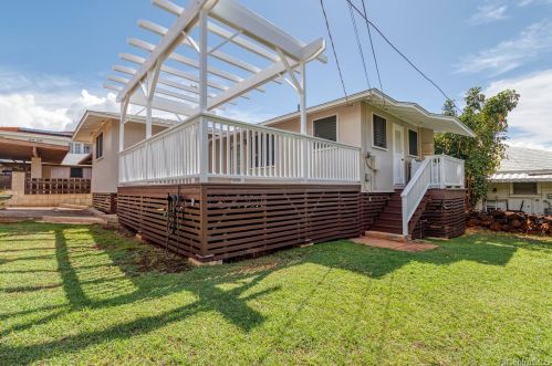 915 17 Ave, Honolulu HI 96816-4105 exterior