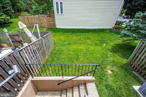 6133 Joust Ln, Alexandria VA 22315-4809 exterior