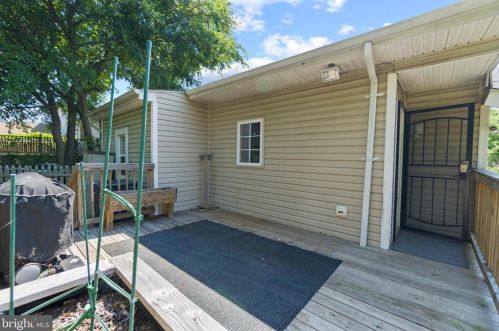 3050 Vis St, Washington DC 20018-4014 exterior