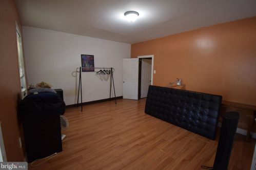 2224 11 St, Philadelphia PA 19133-1002 exterior