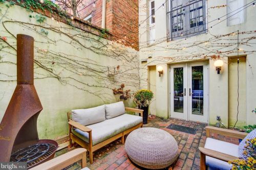 527 Wilkes St, Alexandria VA  22314-3723 exterior