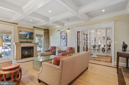 4927 Eskridge Ter, Washington DC  20016-3442 exterior