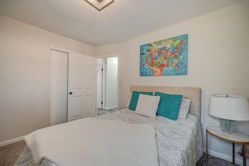 4911 76th St, Milwaukee WI  53220-4305 exterior