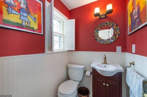 11 Macopin Ave, Montclair NJ  07043-2001 exterior