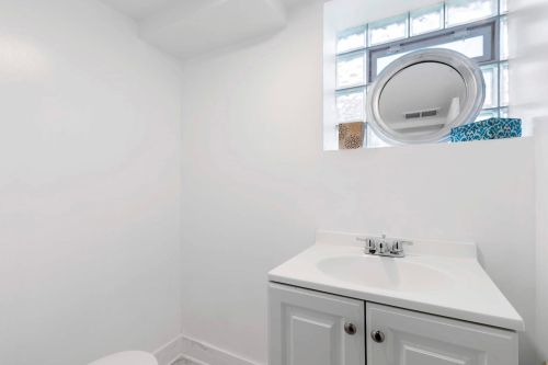 8155 Calumet Ave, Chicago IL 60619-4821 exterior