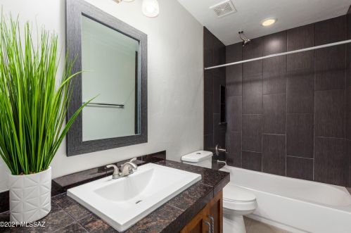 1841 Arroyo Vista Dr, Tucson AZ 85718-5429 exterior