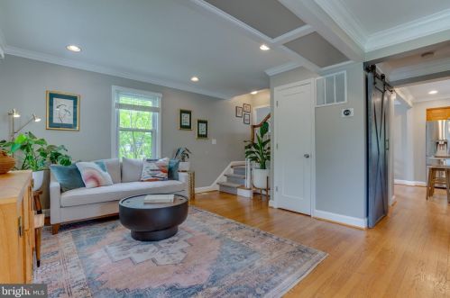 2813 Memorial St, Alexandria VA  22306-1743 exterior