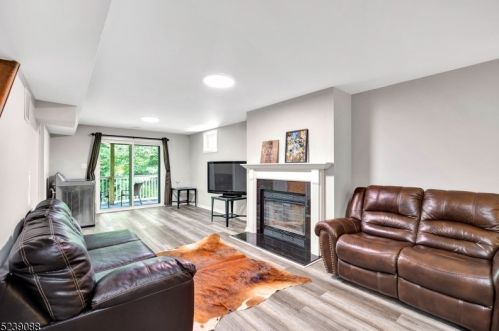 20 Canada Goose Dr, Hackettstown NJ  07840-3105 exterior