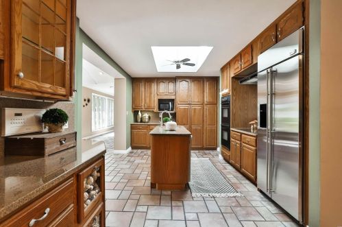 10101 Courtwick Dr, Saint Louis MO 63128-1613 exterior