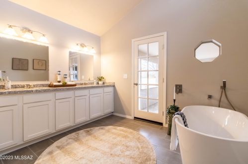 9022 5th St, Tucson AZ  85710-3044 exterior