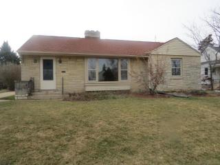 3321 51st St, Milwaukee WI  53219-4516 exterior