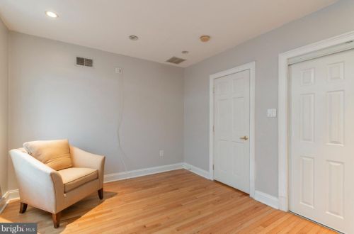 2639 Hicks St, Philadelphia PA 19145-4621 exterior