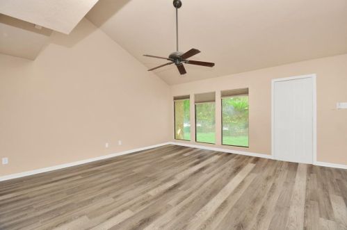 3202 Vlg Park Dr, Humble TX 77339-1919 exterior