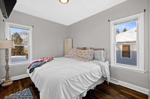 1937 95th St, Milwaukee WI  53227-1414 exterior