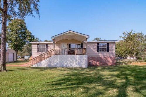 83 Lake View Dr, Huntsville, TX 77320-0246