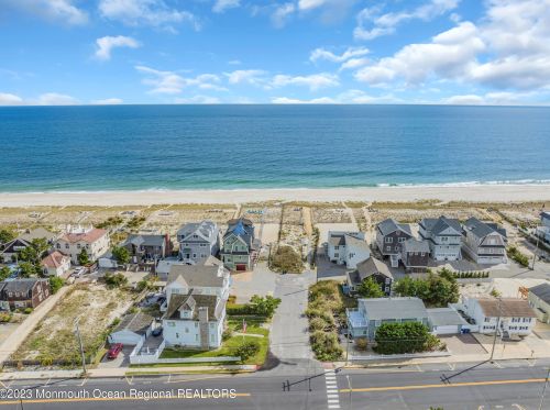 400 Newark Ave, Point Pleasant Beach NJ 08742-4141 exterior