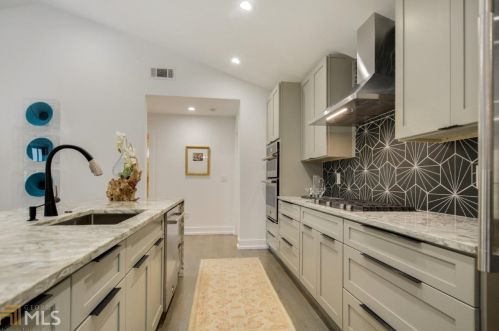 1261 Bernadette Ln, Atlanta GA 30329-3401 exterior