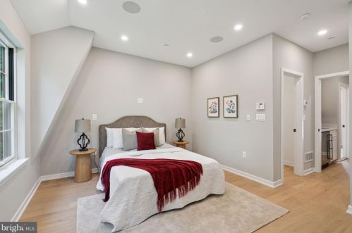 2200 Kater St, Philadelphia PA 19146-1139 exterior