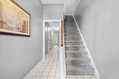 60 Gregory St, Pittsburgh, PA 15203-1607