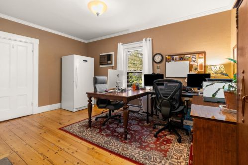 290 Main St, Plaistow NH 03865-3061 exterior