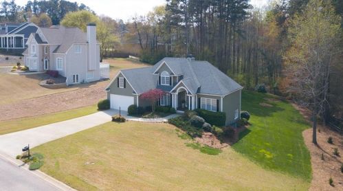 5012 Southern Trace Dr, Gainesville, GA 30504-8200