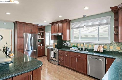 1118 Delaware St, Berkeley CA 94702-1620 exterior