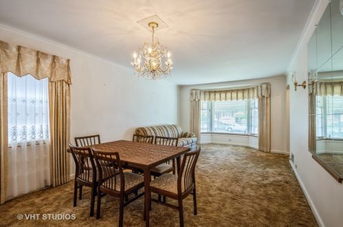 6235 Karlov Ave, Chicago, IL 60629-5001