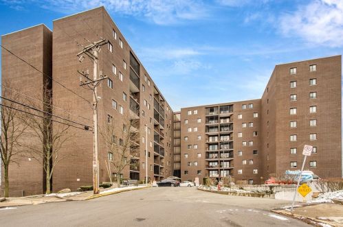 5600 Munhall Rd, Pittsburgh PA  15217-2067 exterior