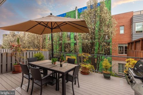 1436 Bainbridge St, Philadelphia PA 19146-1807 exterior