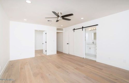 2316 Desert Cove Ave, Phoenix AZ  85028-2411 exterior