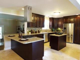 1235 Camelot Dr, Charleston, SC 29407-5101