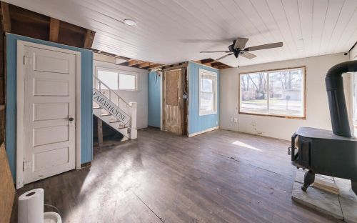 524 Forrest St, Wayland MI 49348-1198 exterior