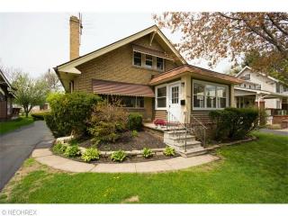 2166 Niagara Dr, Cleveland, OH 44107-5435