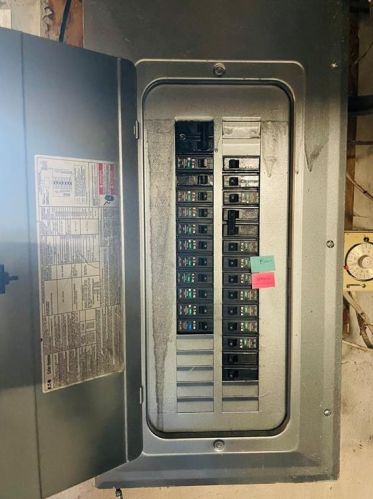 359 Carrington Ave, Woonsocket RI  02895-4622 exterior