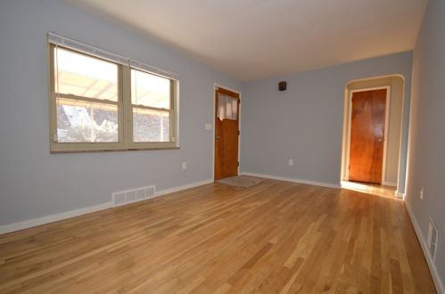 12 Norwich Ave, Pittsburgh, PA 15229-1949